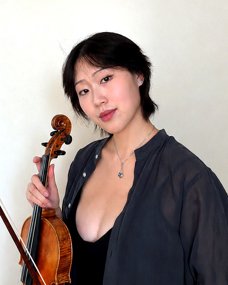 Carissa - violin teacher at Nirvana Academy of Violin