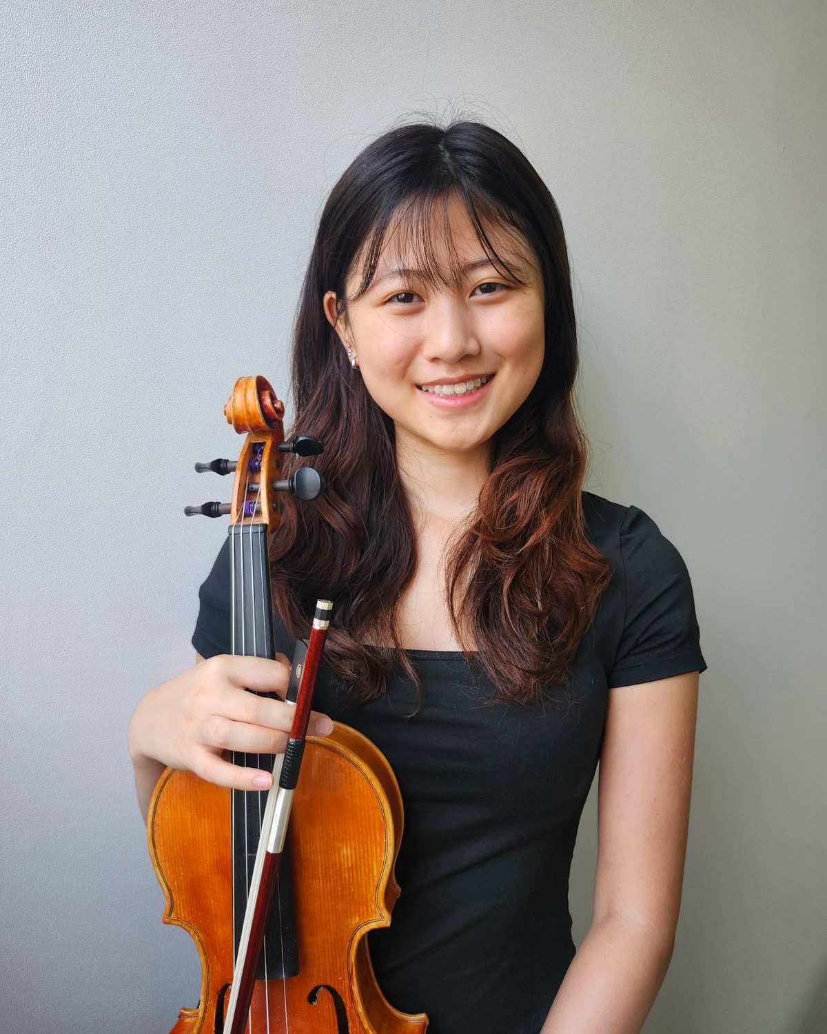 Hannah - violin teacher at Nirvana Academy of Violin